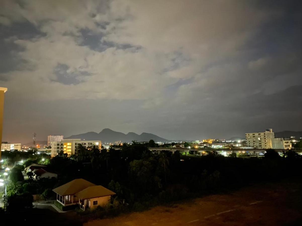 La Casita Luxus Condo Hua Hin Bagian luar foto